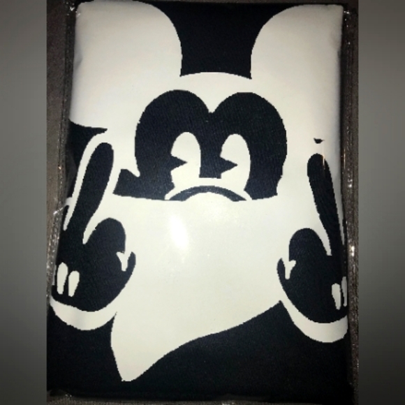Mickey Mouse Graphic T-Shirt - Picture 3 of 4